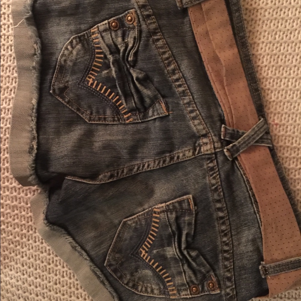 Short - Picture 4 of 4